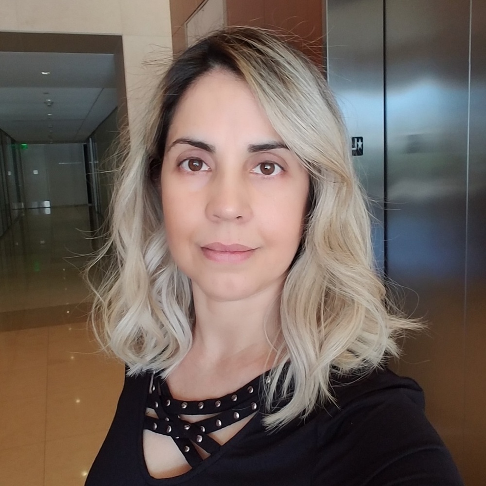 Meet your Posher, Nora